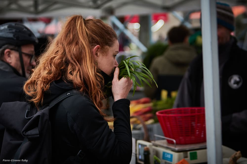 Juliette Mayri au marché de Rennes